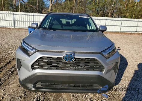 2024 Toyota Rav4 Xle z USA, uszkodzony, nr VIN 2T3RWRFV4RW241646
